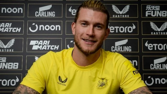 Loris Karius Bakal Jadi Kiper Utama Newcastle Vs MU di Final Carabao Cup